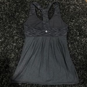 lululemon work out shirt